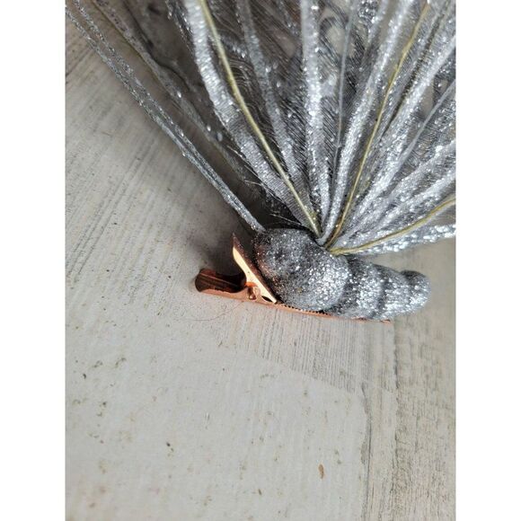 Large silver glitter butterfly clip-on ornament Xmas spring - Picture 10 of 10